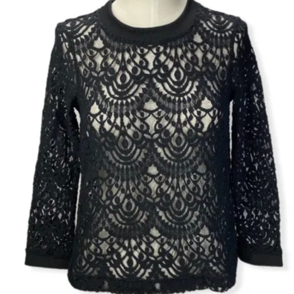 Banana Republic ~ Lace button back sheer blouse